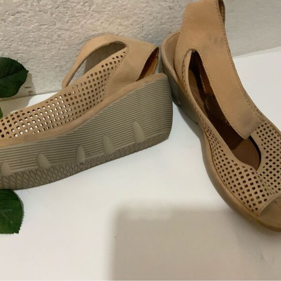 Clarks Reedly Waylin Leather Strap Wedges Heels Sandals 10W - Picture 3 of 10